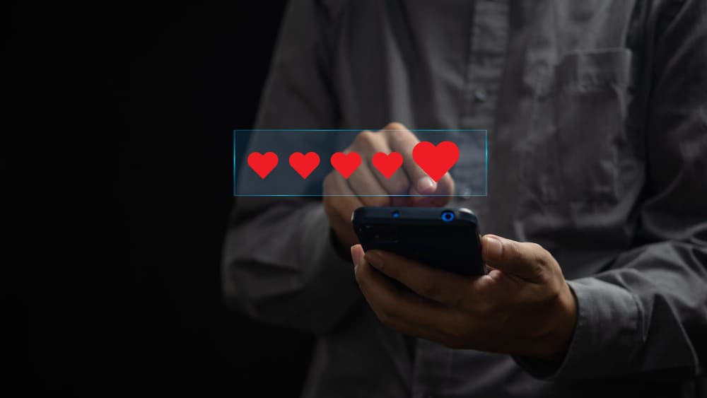 Imagem de capa de Grindr's Evolution: The App That Reshaped Gay Dating Worldwide