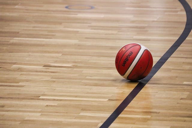 Imagem de capa de Fans Share Bold Predictions for the New NBA Season