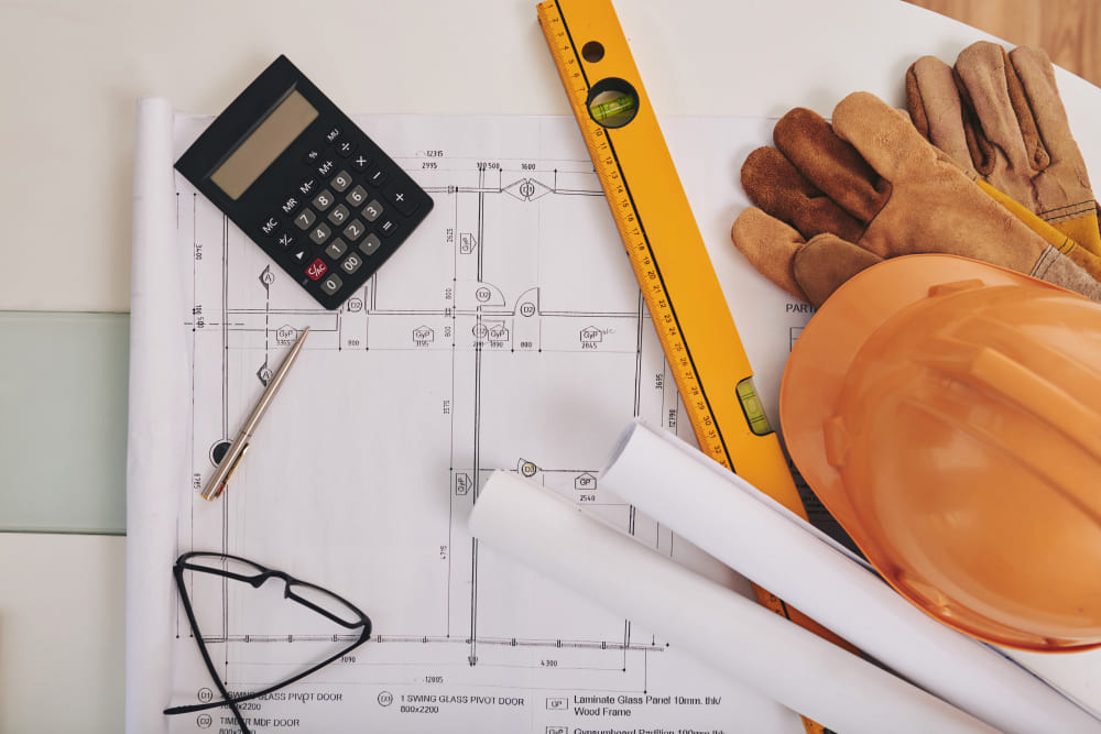 Imagem de capa de Construcción: electricistas y plomeros - Profesionales esenciales