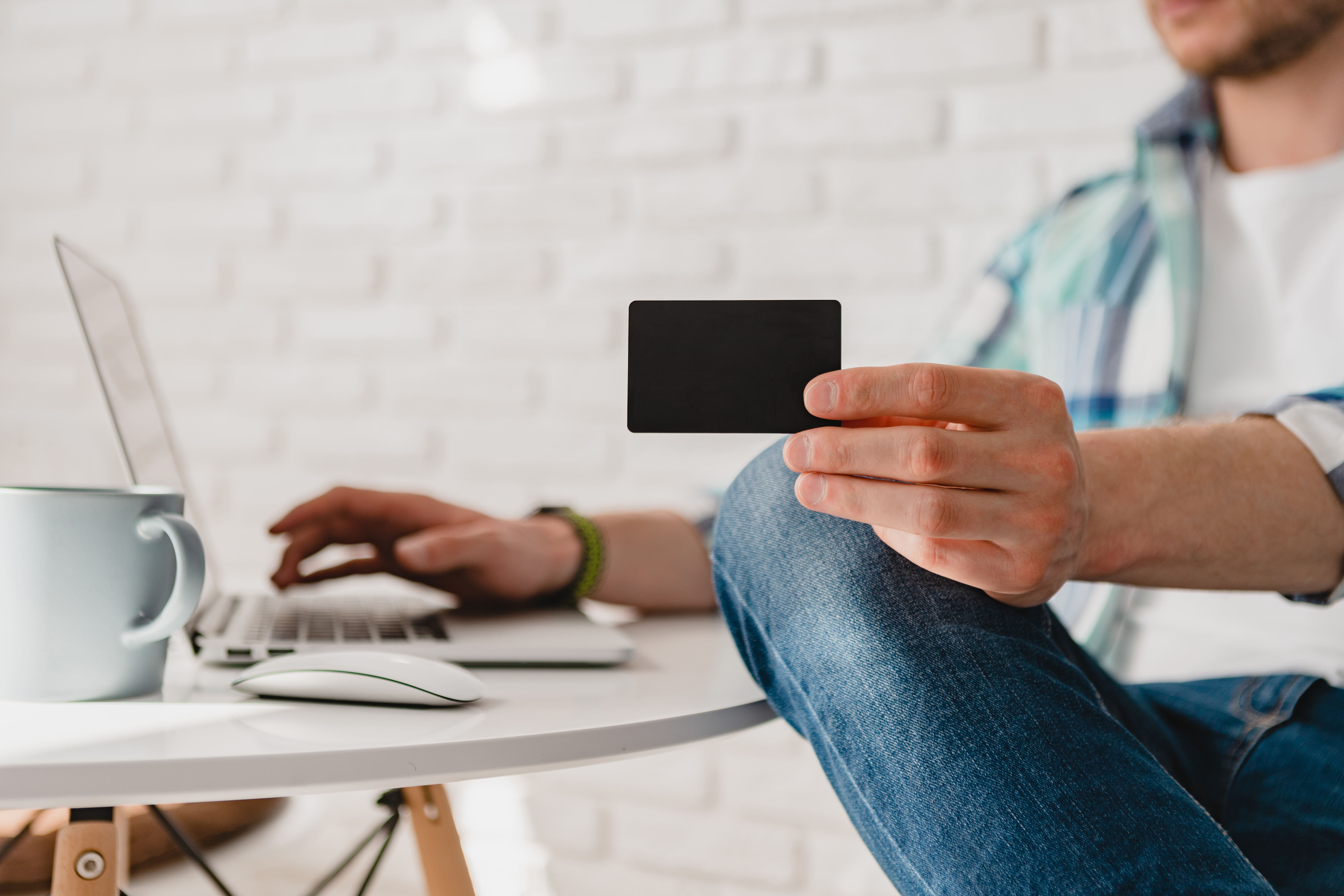 Imagem de capa de Consumer Trust and Data Protection in Card Transactions