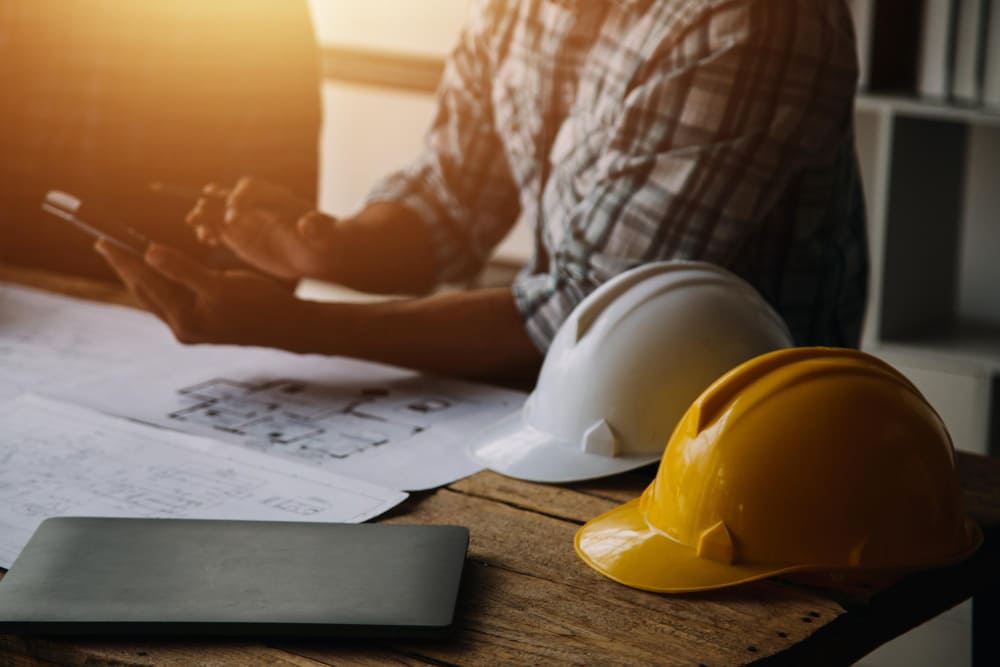 Imagem de IT roles in the UK: software development & cybersecurity