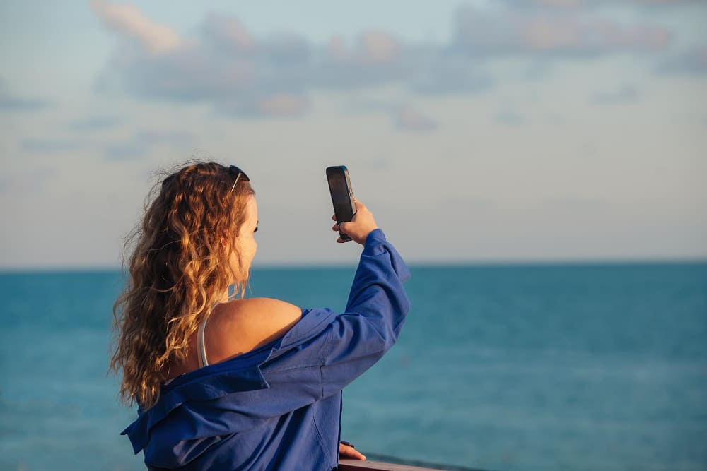 Image de couverture de Maya Mobile eSIM avec internet illimité à l'étranger